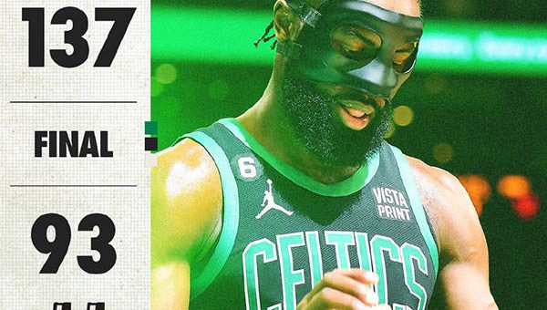Celtics vence a Spurs 137-93